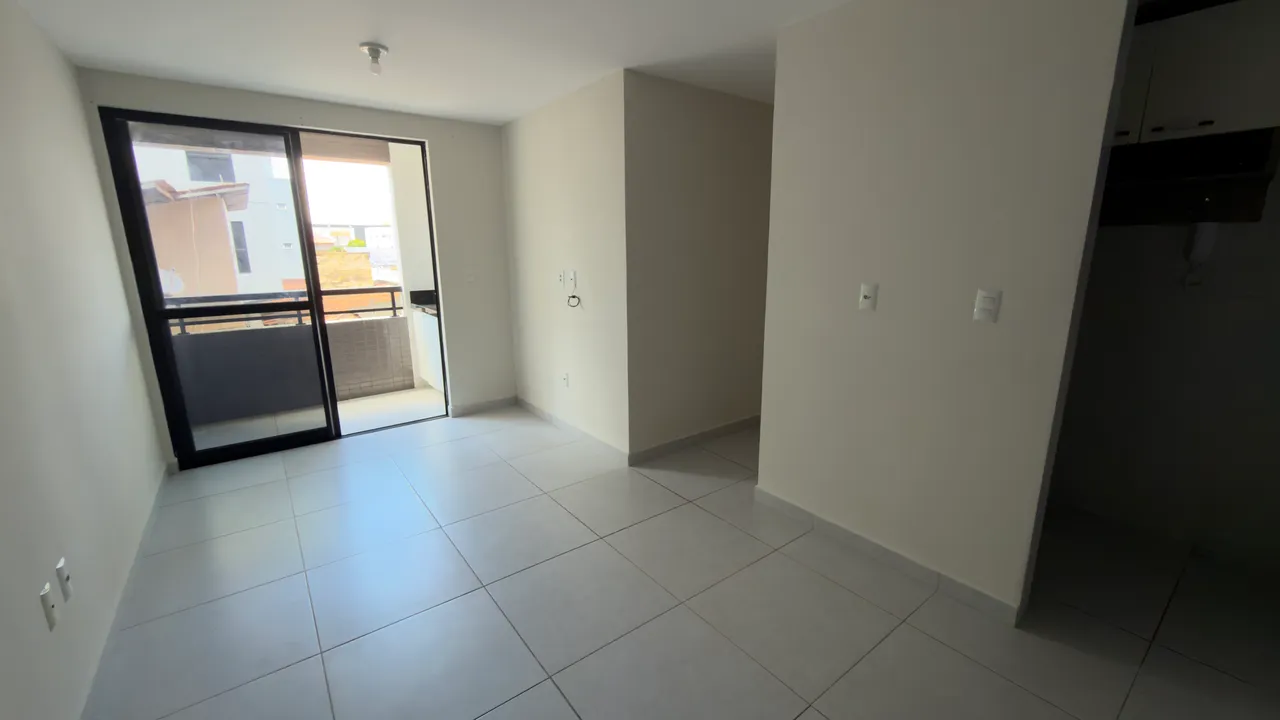 Apartamento de 2 quartos com 2 banheiros e sem vaga