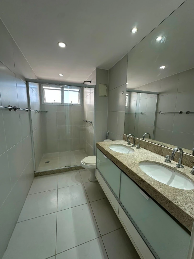 4-bedroom apartment with a balcony, 900 m² total area — photo 7