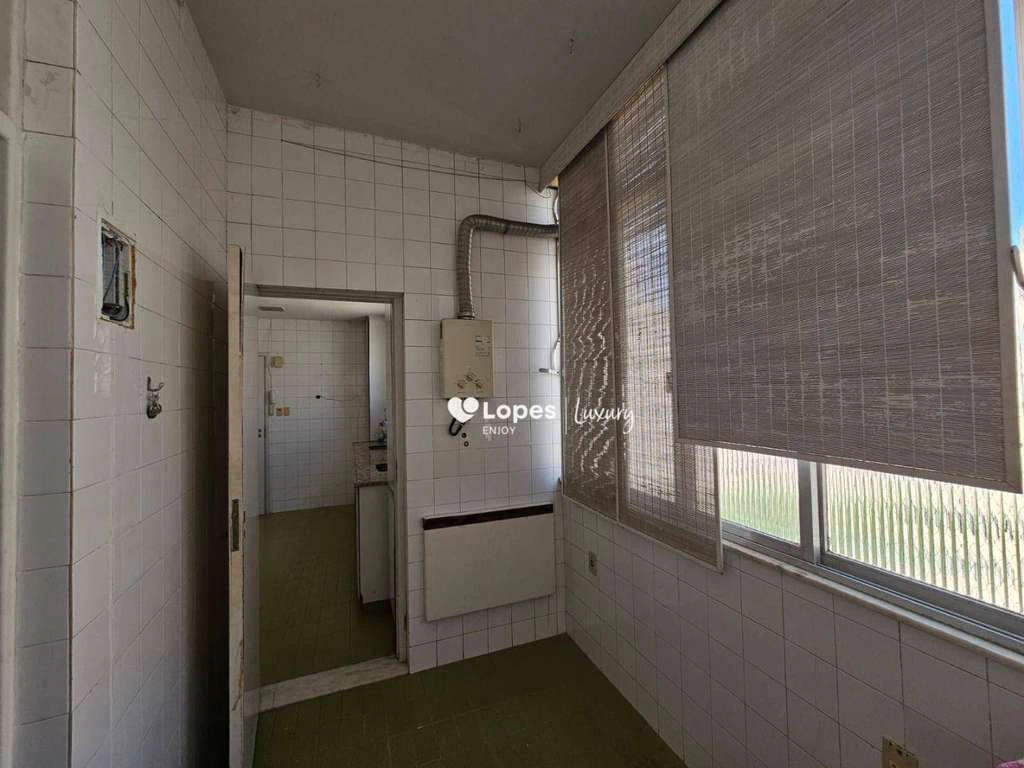 156 m² unfurnished apartment with 3 bedrooms and parking — photo 17