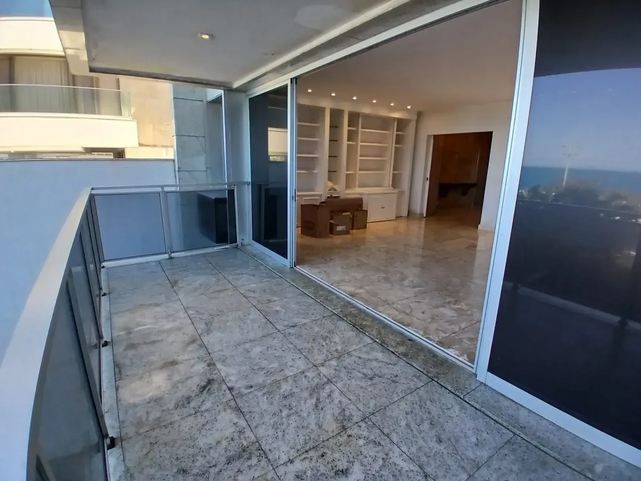 Apartment with balcony, 3 bedrooms and 3 bathrooms — photo 10