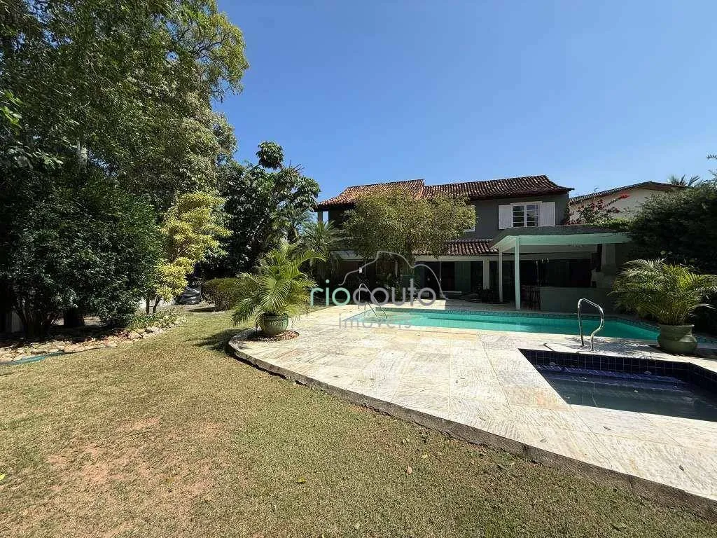 Casa com 5 quartos, 990 m² e 2 vagas, perto das janelas — photo 77