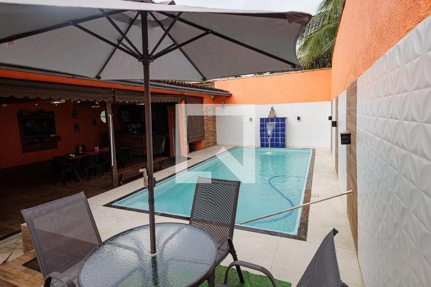 Furnished house with a pool and 3 bedrooms — photo 40