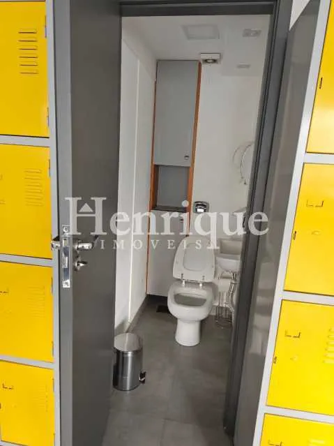Unfurnished apartment with 3 bedrooms and 2 bathrooms — photo 4