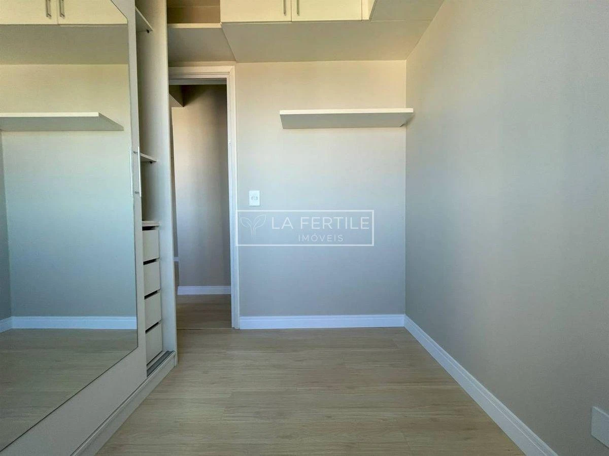 Furnished apartment, 55 m², with wood or laminate floors — photo 12