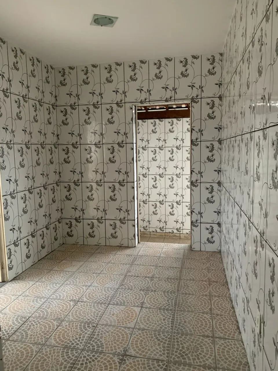 Квартира з 2 спальнями та окремою кухнею, 80 м² — photo 3