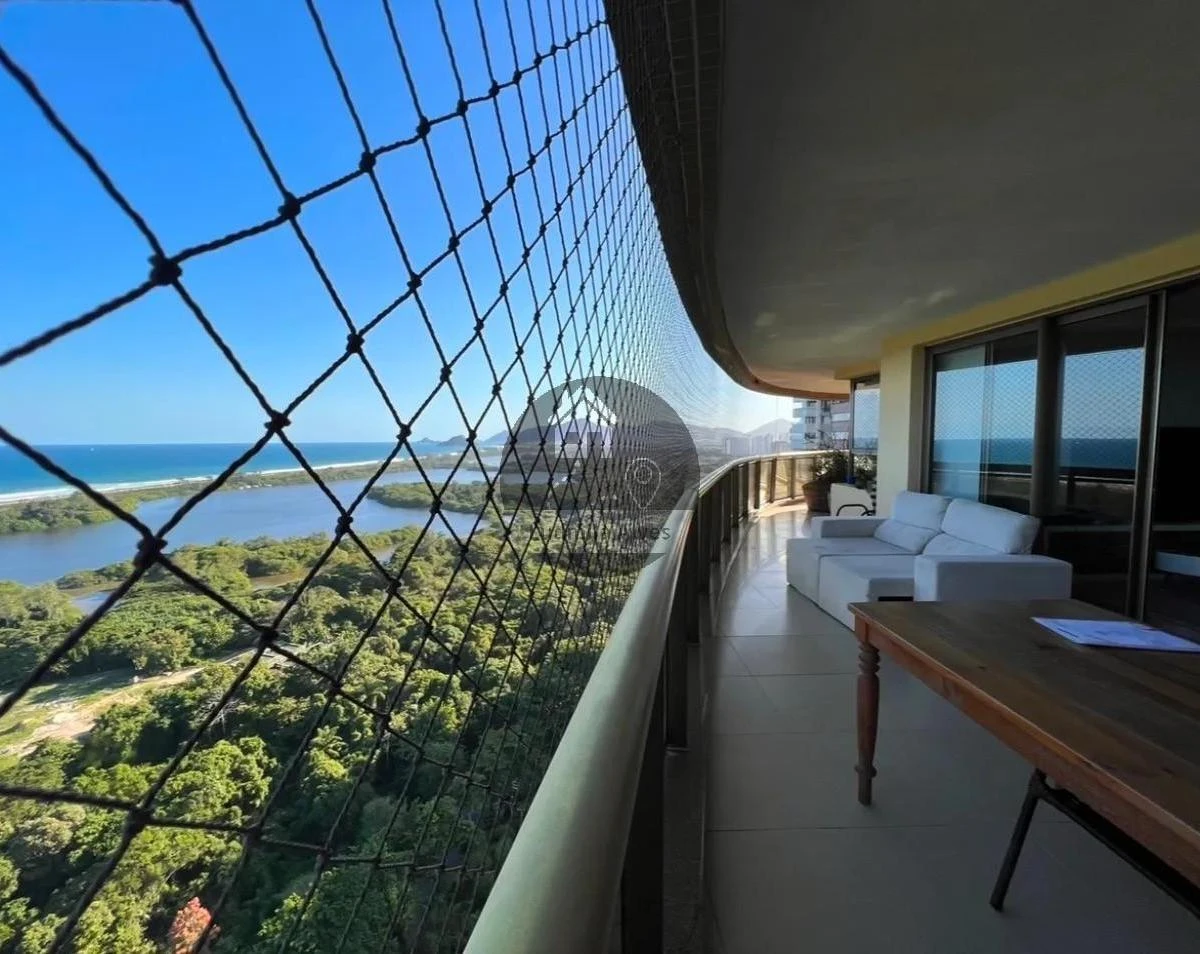 3-suite furnished apartment with balcony and 268 m² — photo 4