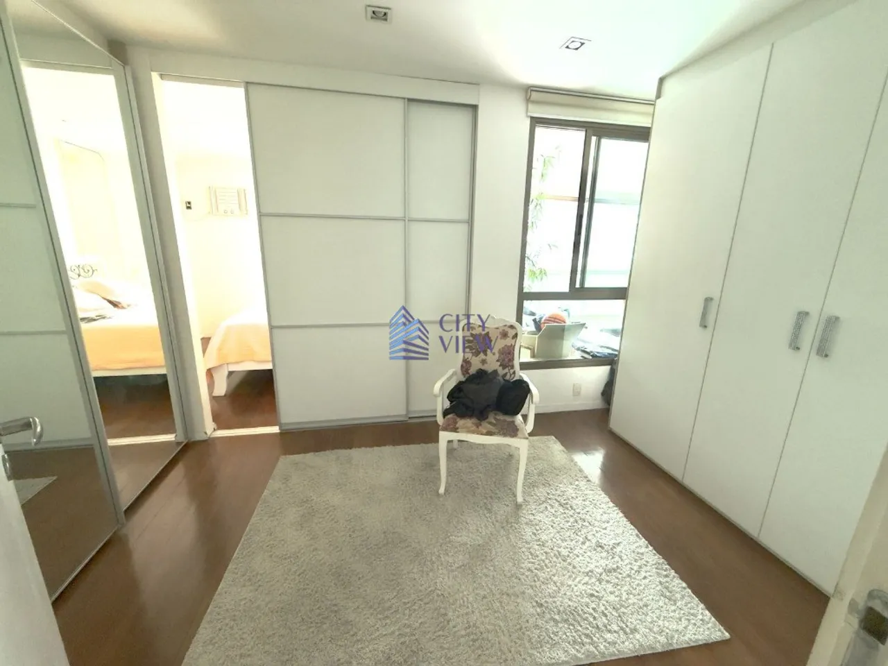 Apartamento sem mobília com 3 quartos e 5 banheiros — photo 12