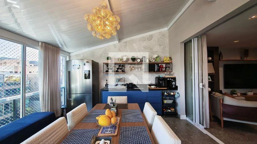 Furnished apartment, 296 m², with a glass-enclosed balcony — photo 2