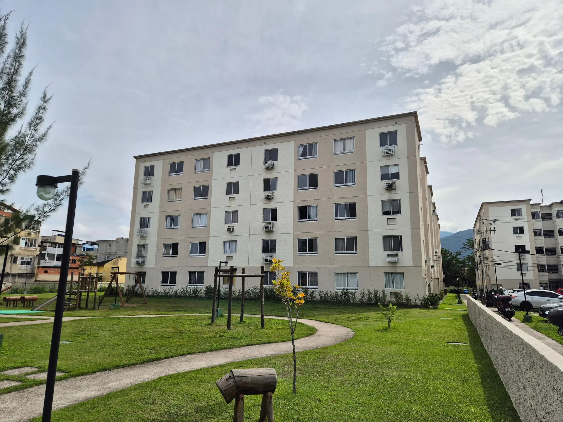 Furnished apartment with 2 bedrooms and 1 parking spot — photo 31