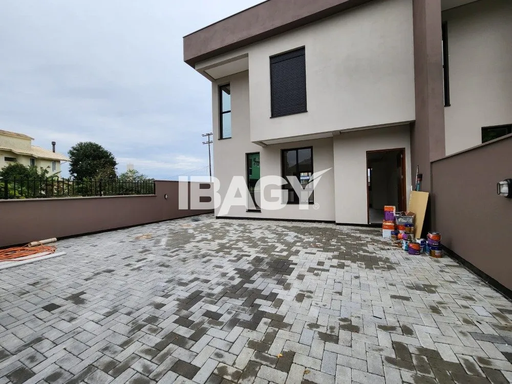 House with 3 bedrooms and an open-plan gas kitchen — photo 17