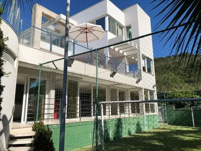 House with 6 en-suite bedrooms and 1372 m² — photo 18