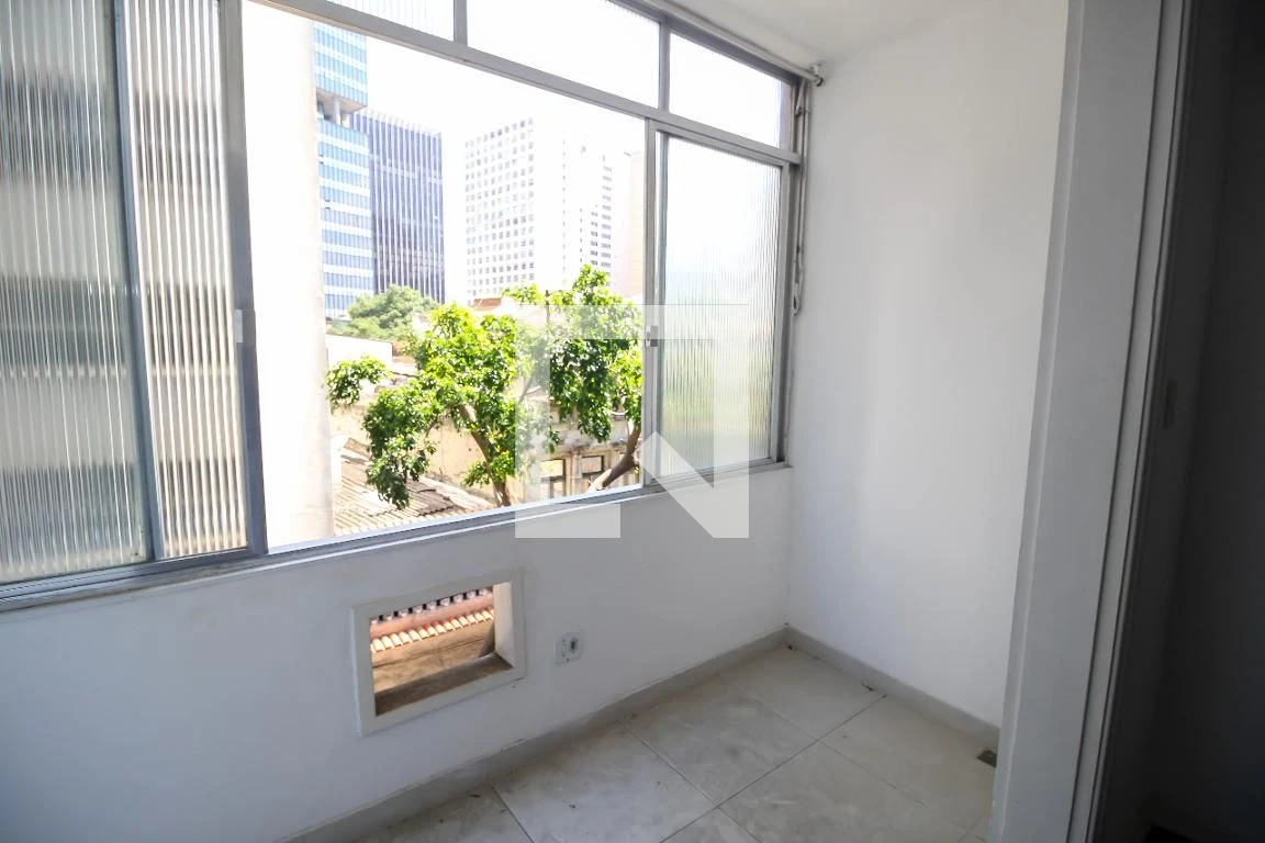 Studio, 40 m², with wood or laminate floors