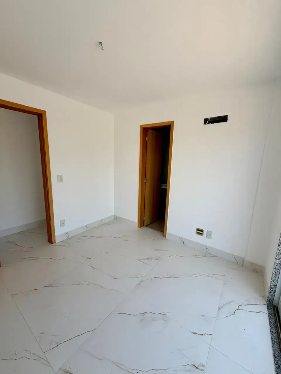 Apartamento sem mobília com 3 quartos e 5 banheiros — photo 15