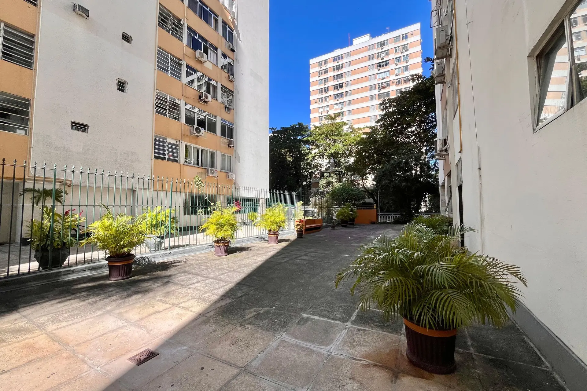 Apartamento mobiliado com 3 quartos e 2 banheiros — photo 16