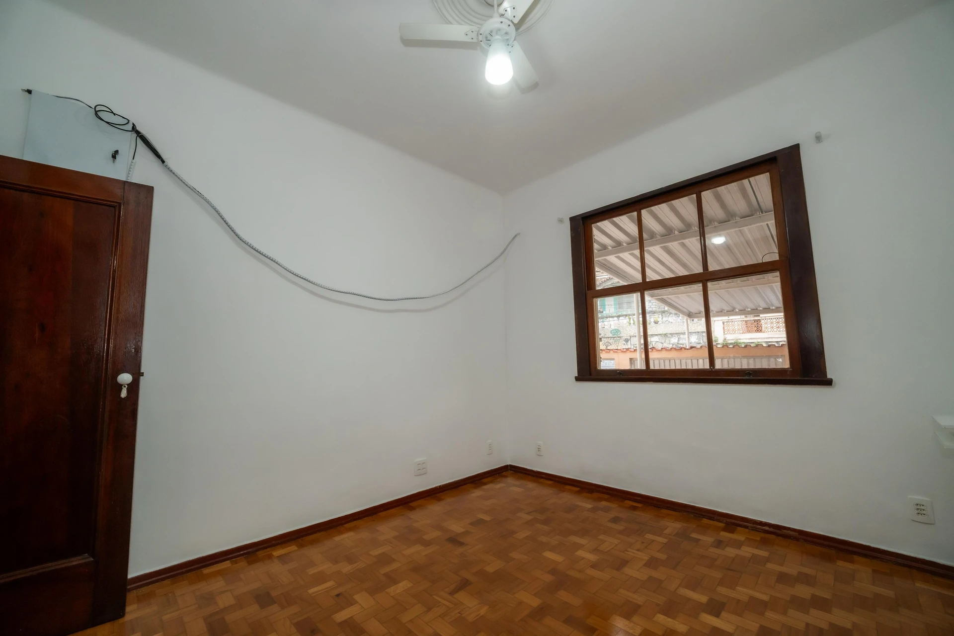 Garden in a 3-bedroom house, 200 m² — photo 8