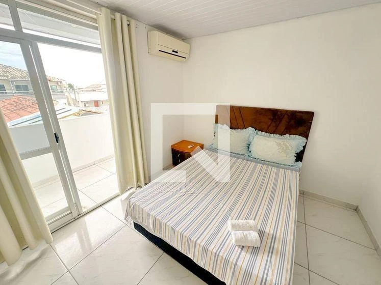 4-bedroom house with a washing machine — photo 12