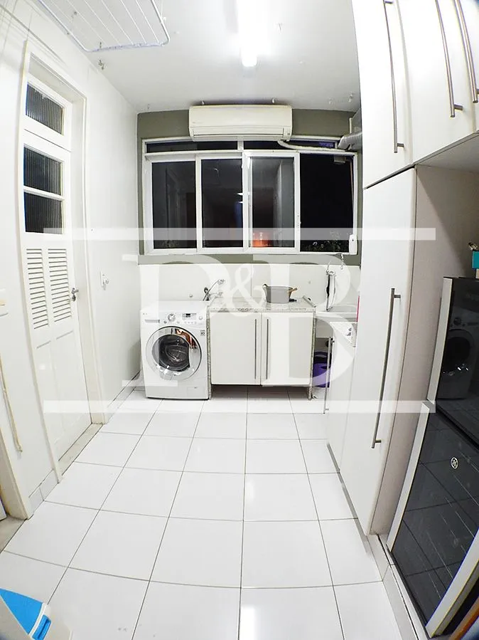 Apartamento de 3 dormitórios com 215 m² e 3 vagas — photo 26