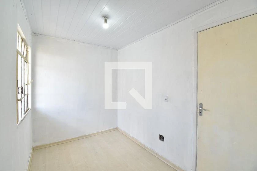 47 m² apartment with a walk-in closet and a home office — photo 22