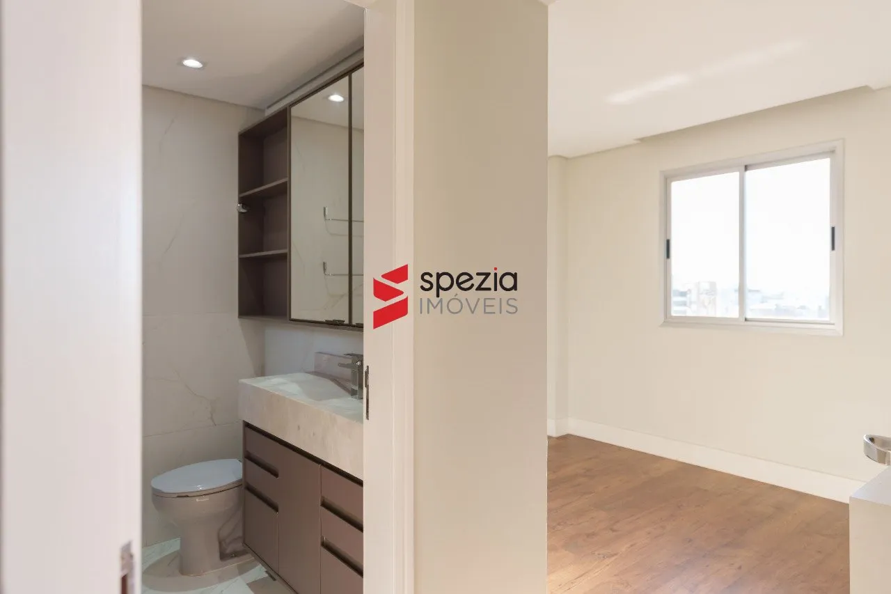Duplex rental unit with 3 bedrooms and 3 bathrooms — photo 14