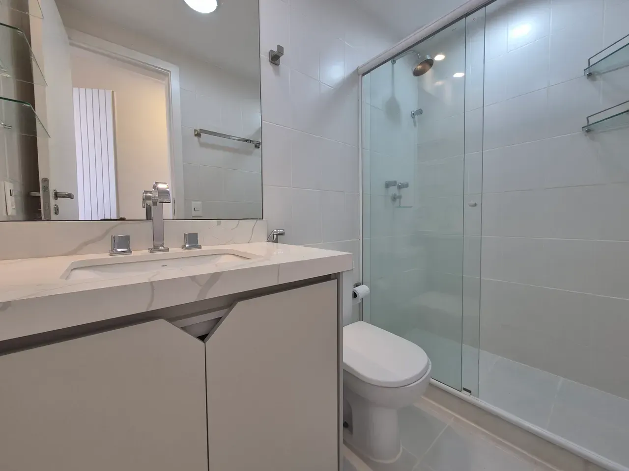 Duplex with 225 m², 3 bedrooms, and open-plan kitchen — photo 23