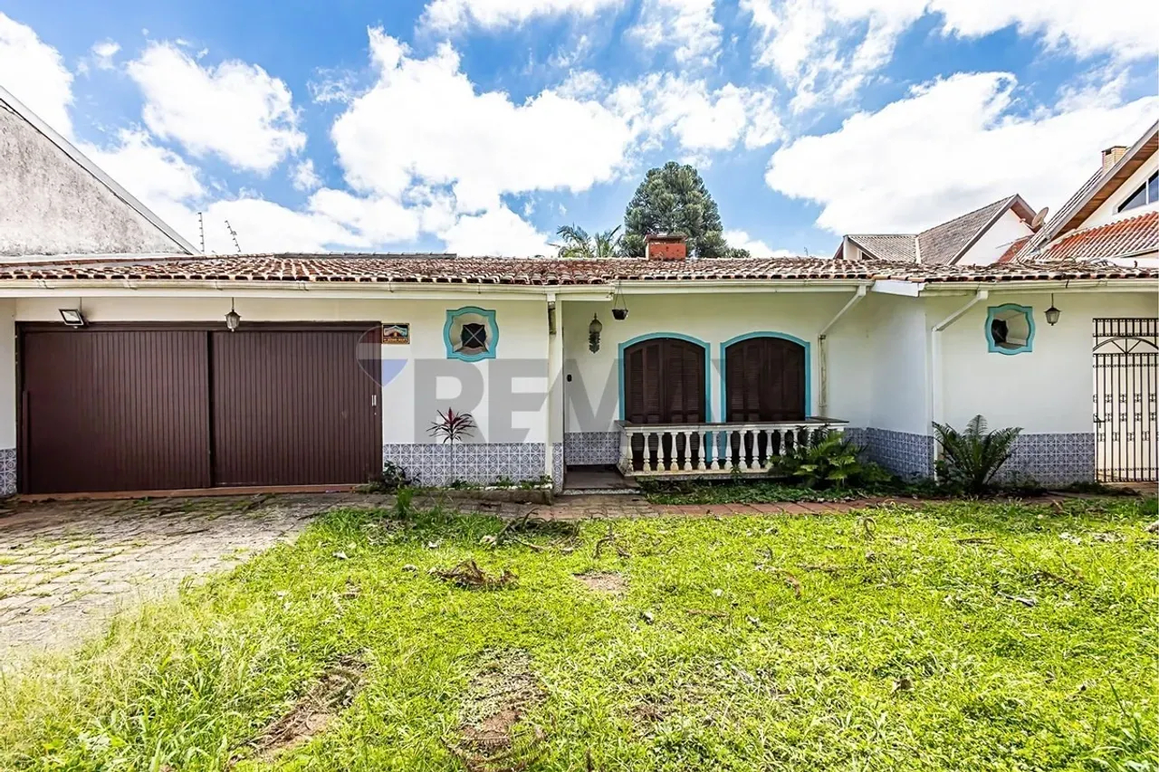 House with 3 bedrooms, 1 en-suite and private garden 309 m² — photo 61