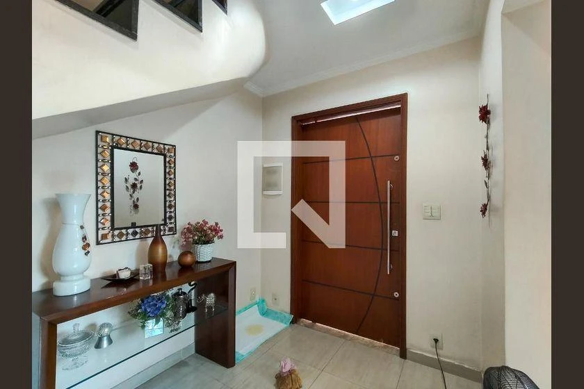 Furnished house with 3 bedrooms, 180 m² and 1 parking spot — photo 36