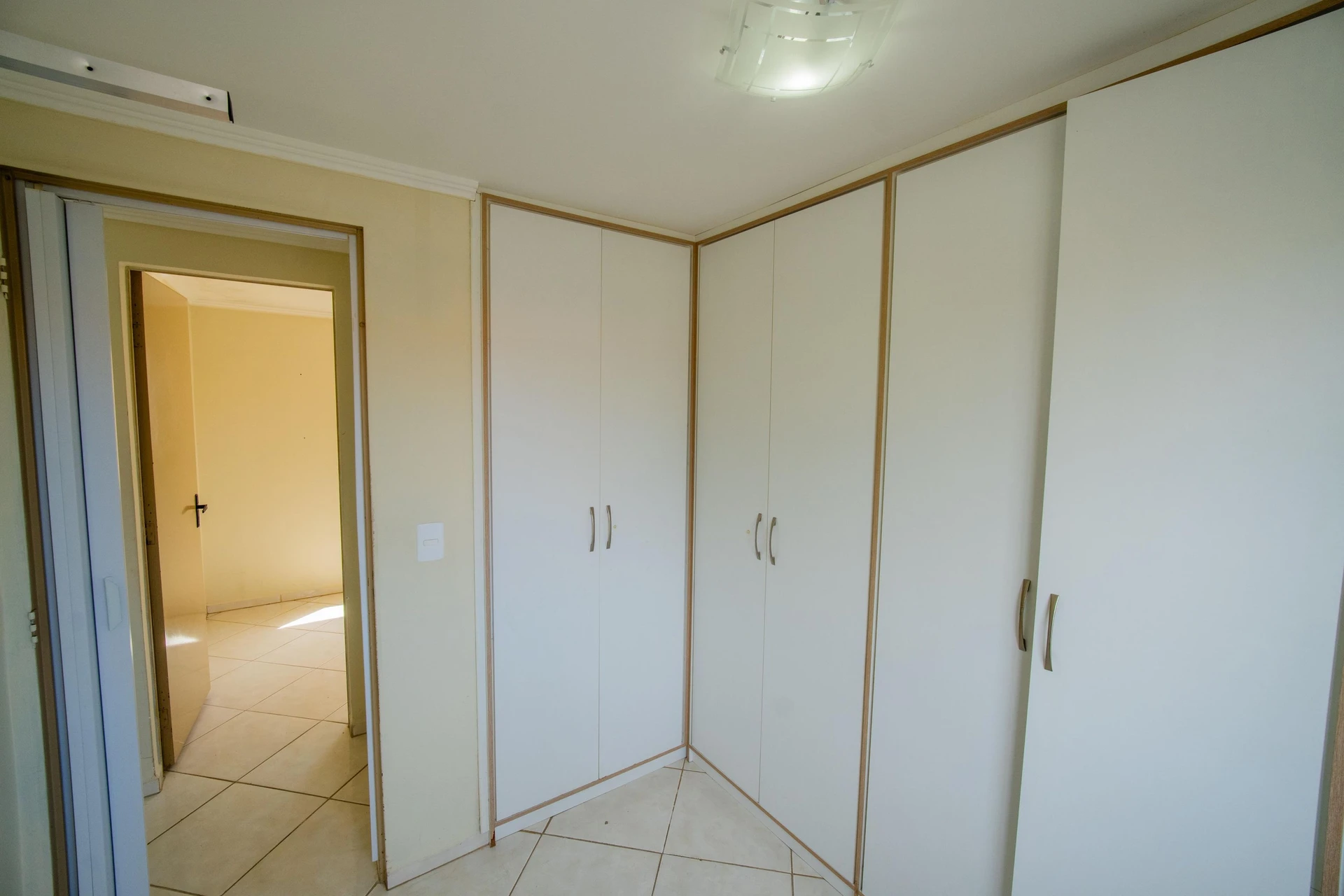 3-bedroom apartment with a washing machine in Curitiba — photo 14