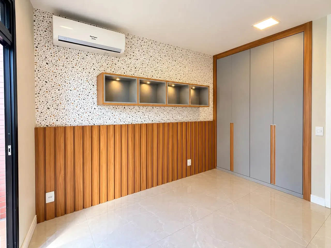 Apartment on the 4th floor with a private BBQ — photo 3