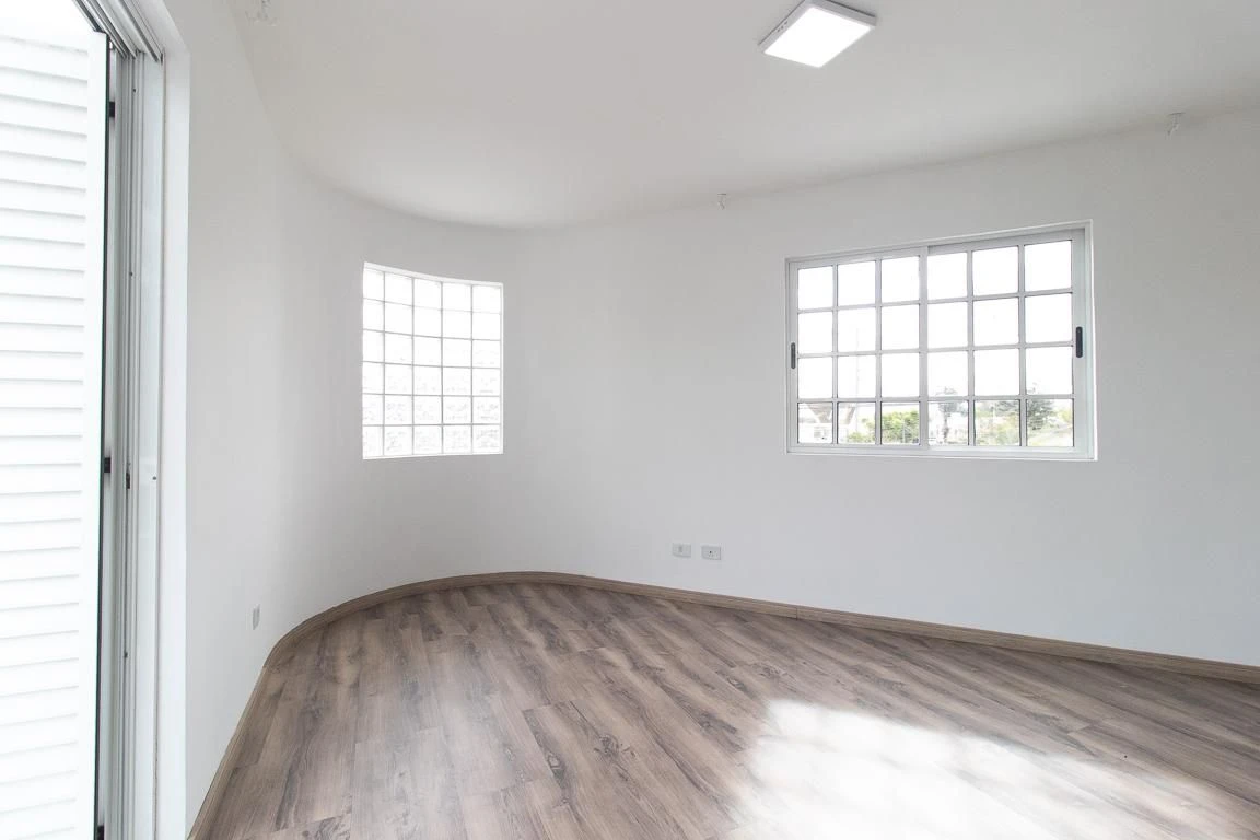 3-bedroom house with a jacuzzi — photo 14