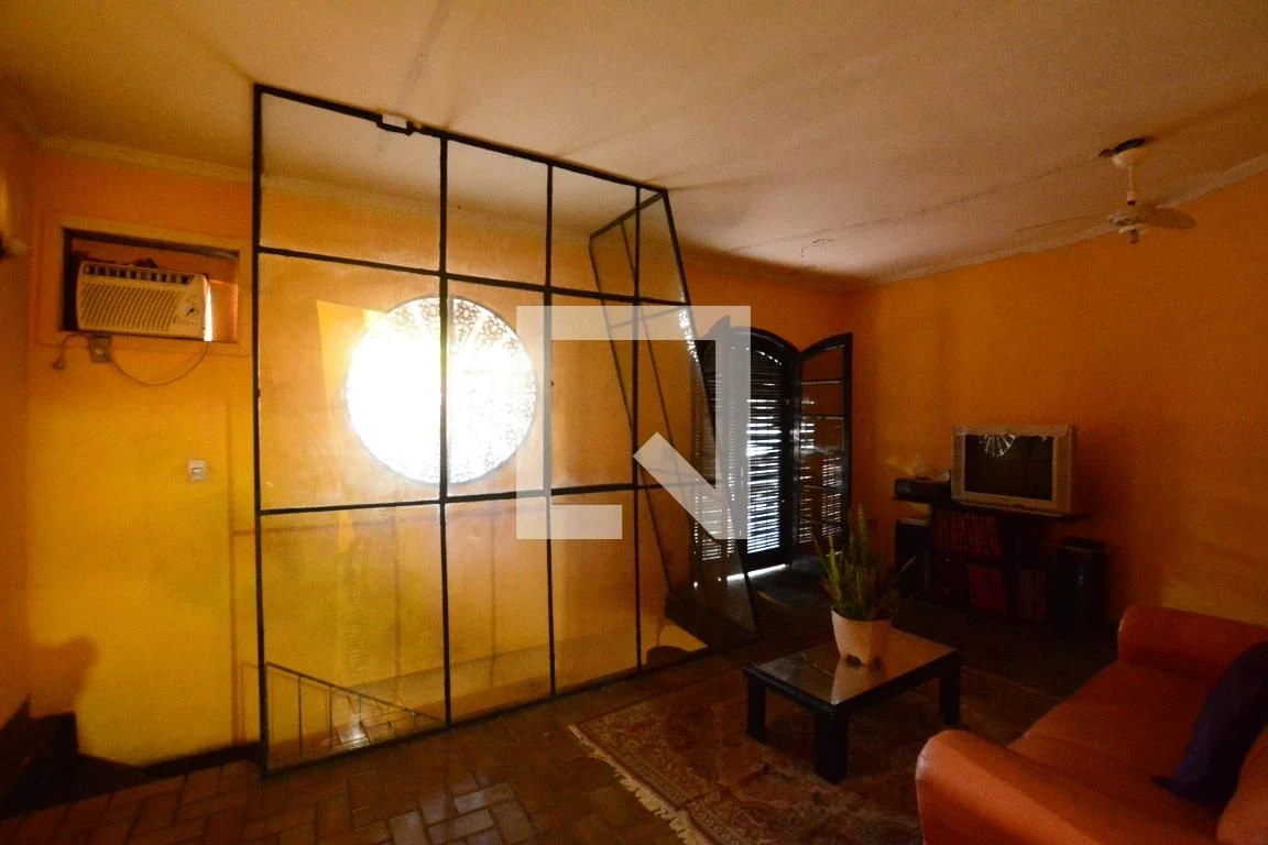 Casa amueblada con 4 dormitorios y jardín privado — photo 8