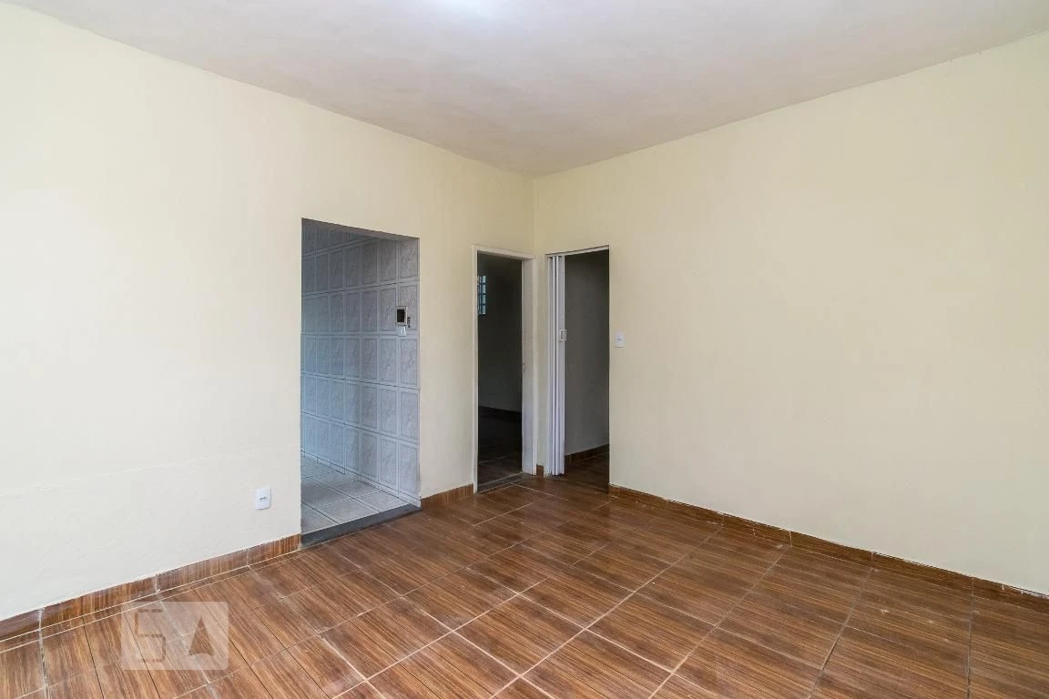 Unfurnished rental with no parking, 2 bedrooms and separate kitchen — photo 12