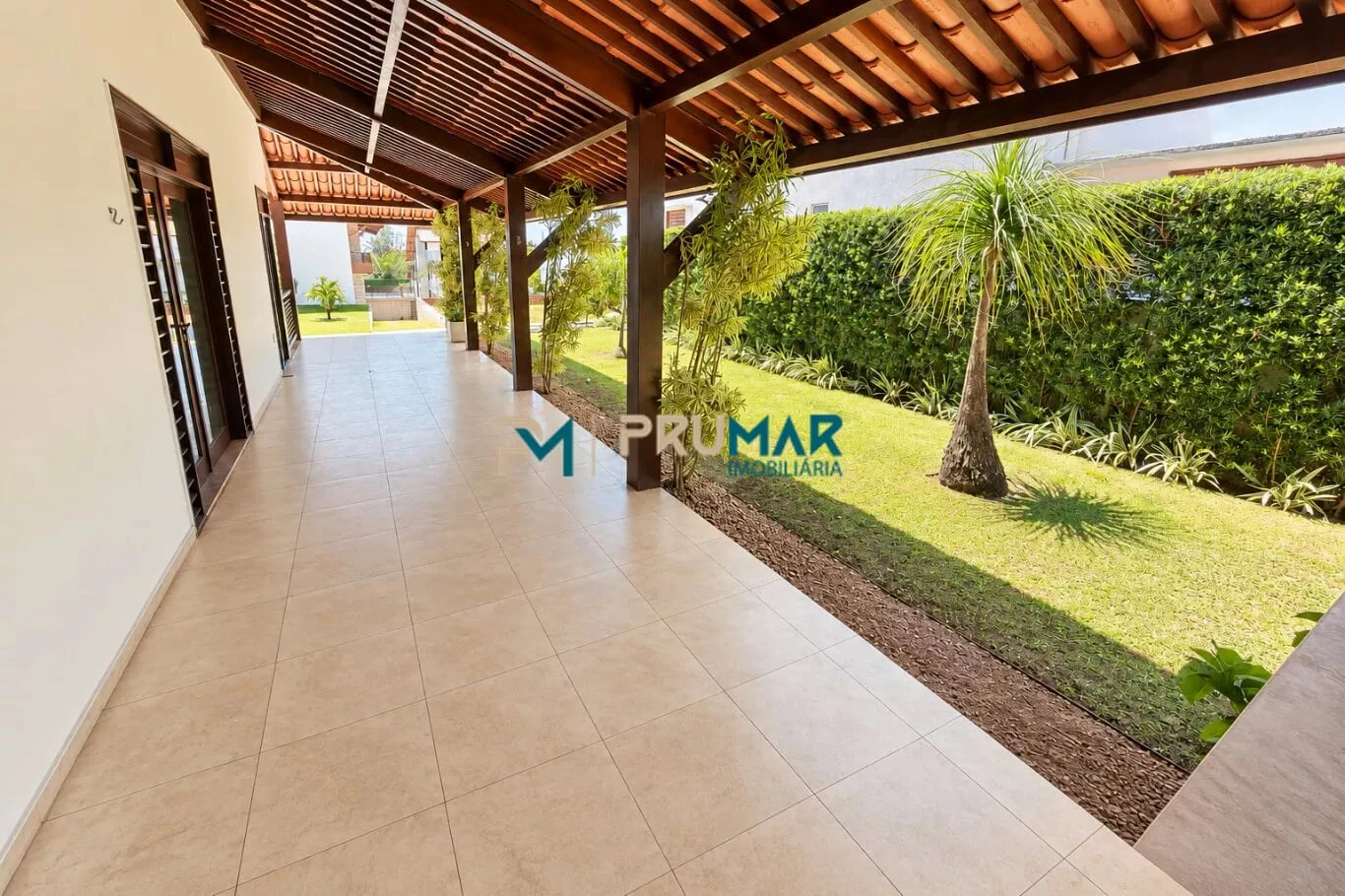 4 quartos e vista para a água: casa de 370 m² — photo 19