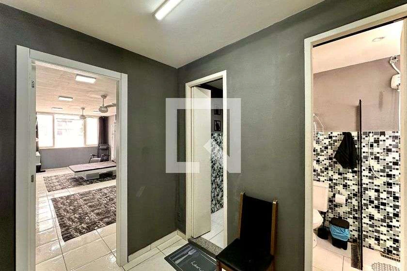 Furnished 40 m² studio with 1 bedroom and no parking — photo 17