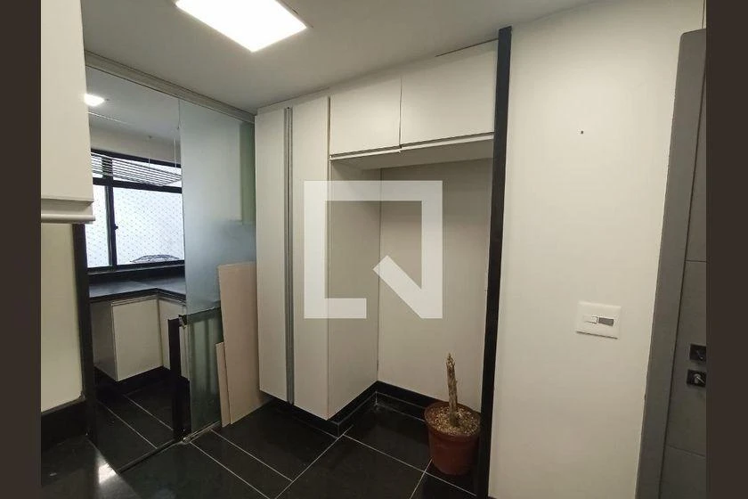 Rental apartment with 3 bedrooms and 160 m² — photo 45