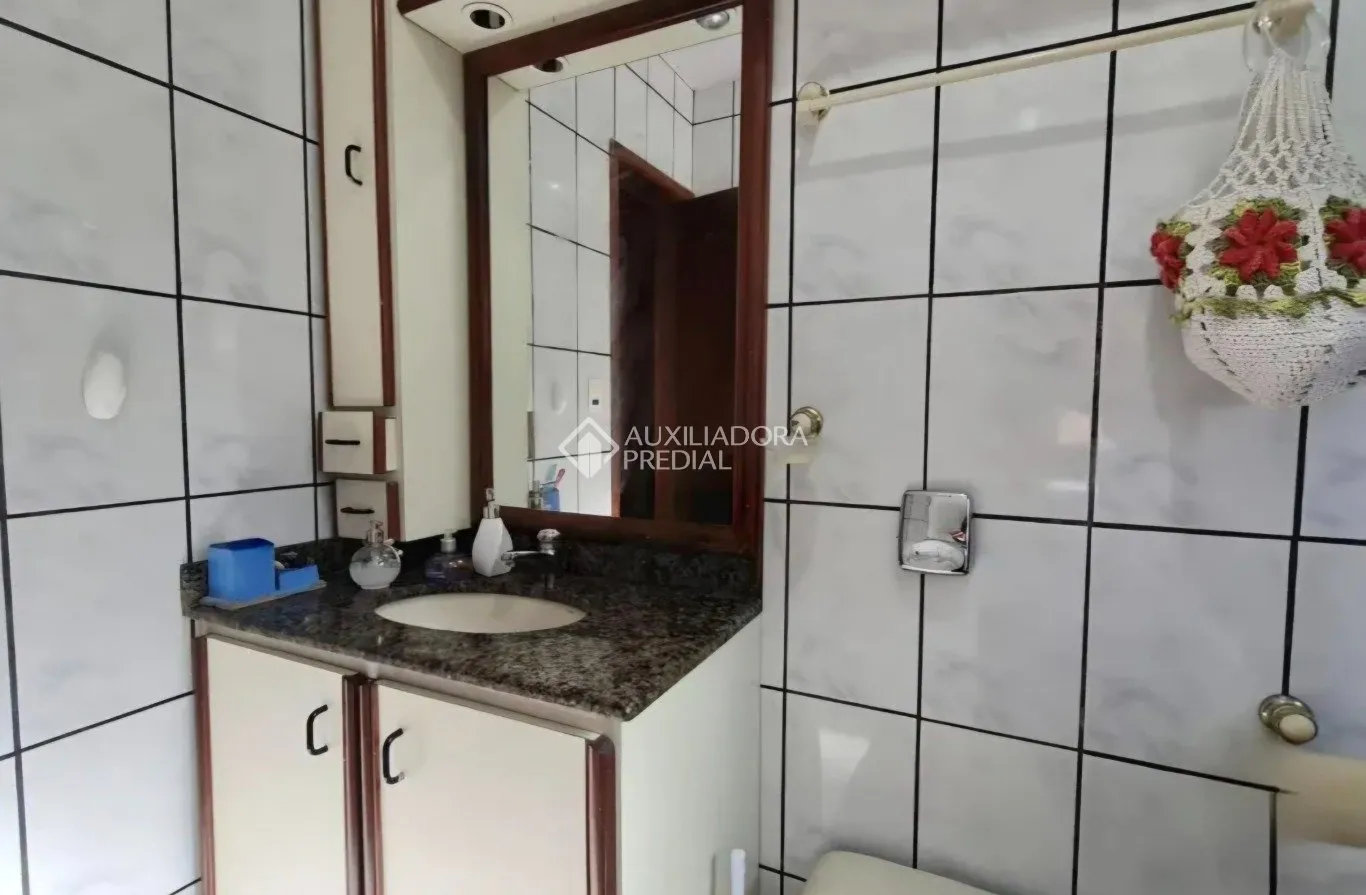 Casa con 5 dormitorios y cocina independiente con cocina a gas — photo 13