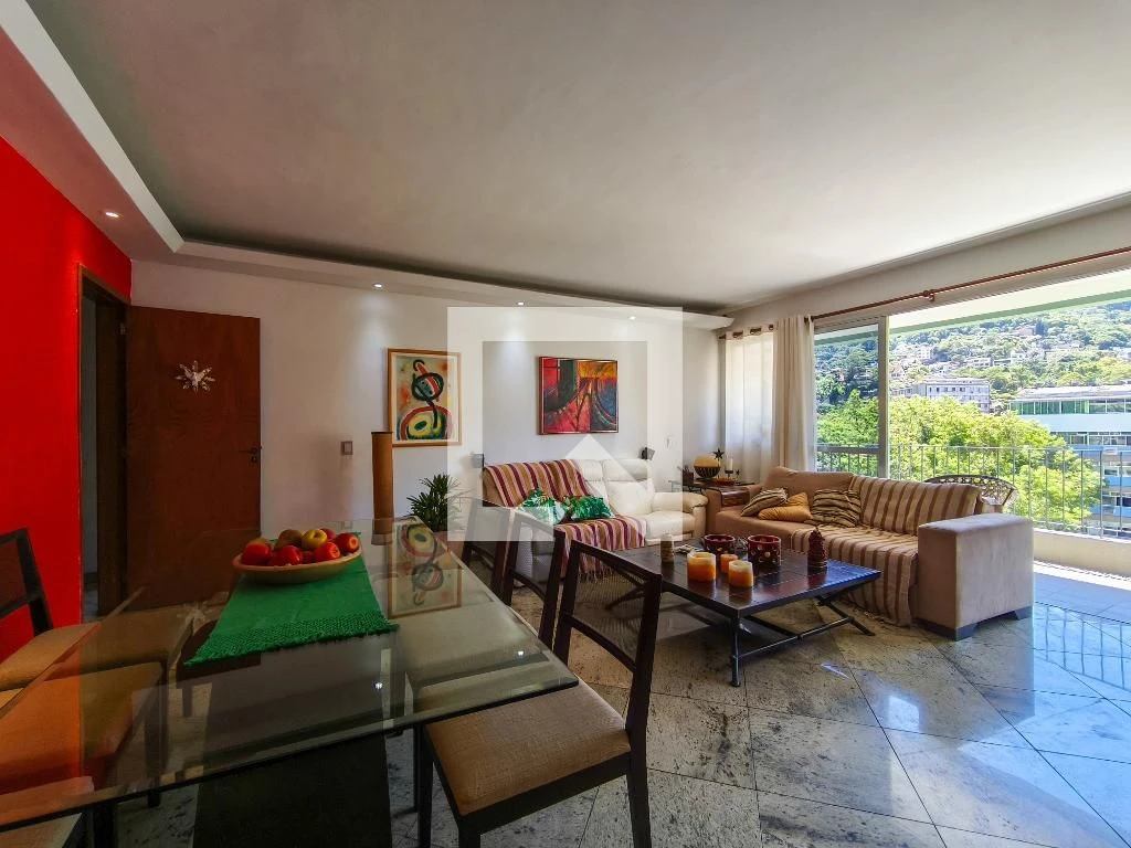 Furnished 4-bedroom apartment with balcony — photo 12