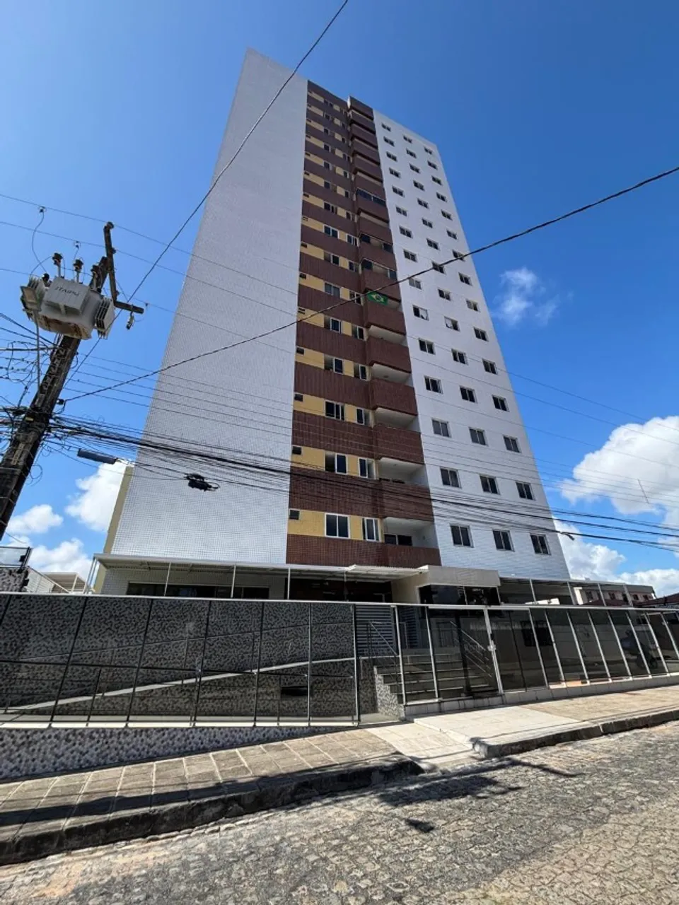 Квартира з 2 спальнями, у будинку є тренажерний зал — photo 8