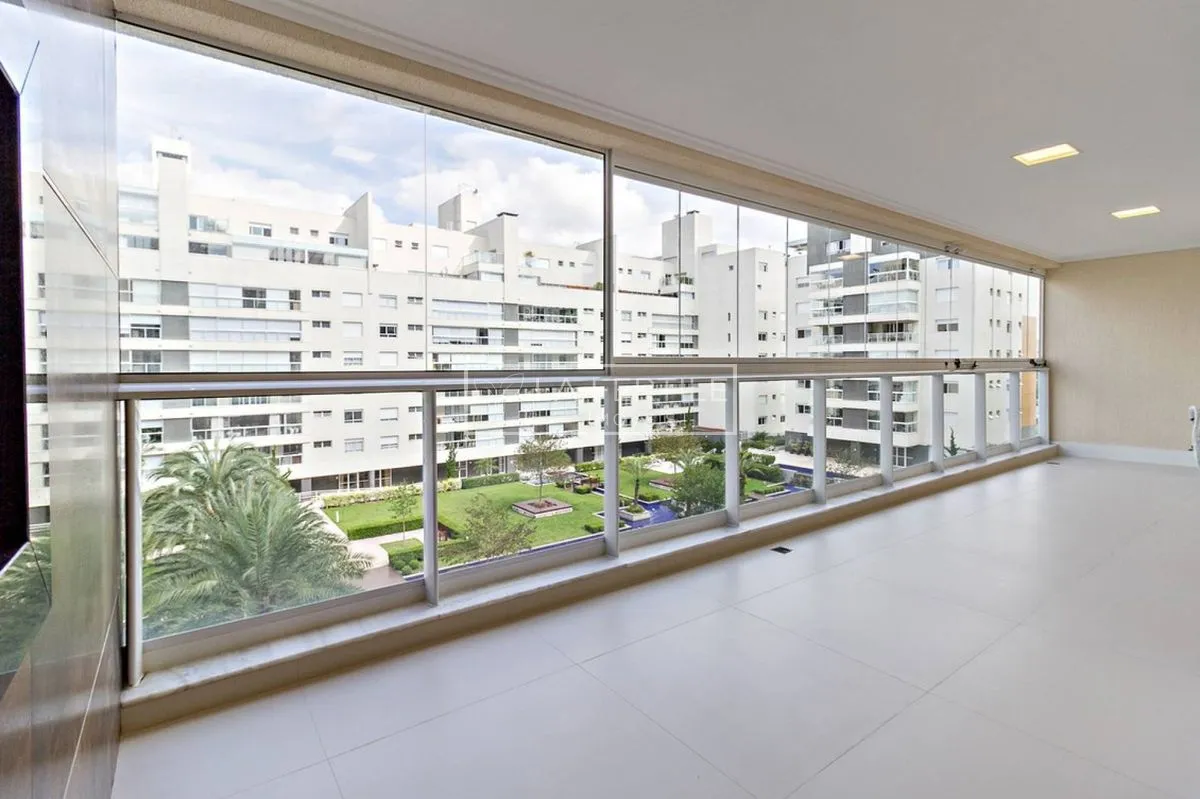 Apartamento de 3 dormitorios con 3 baños y 158,14 m² — photo 19