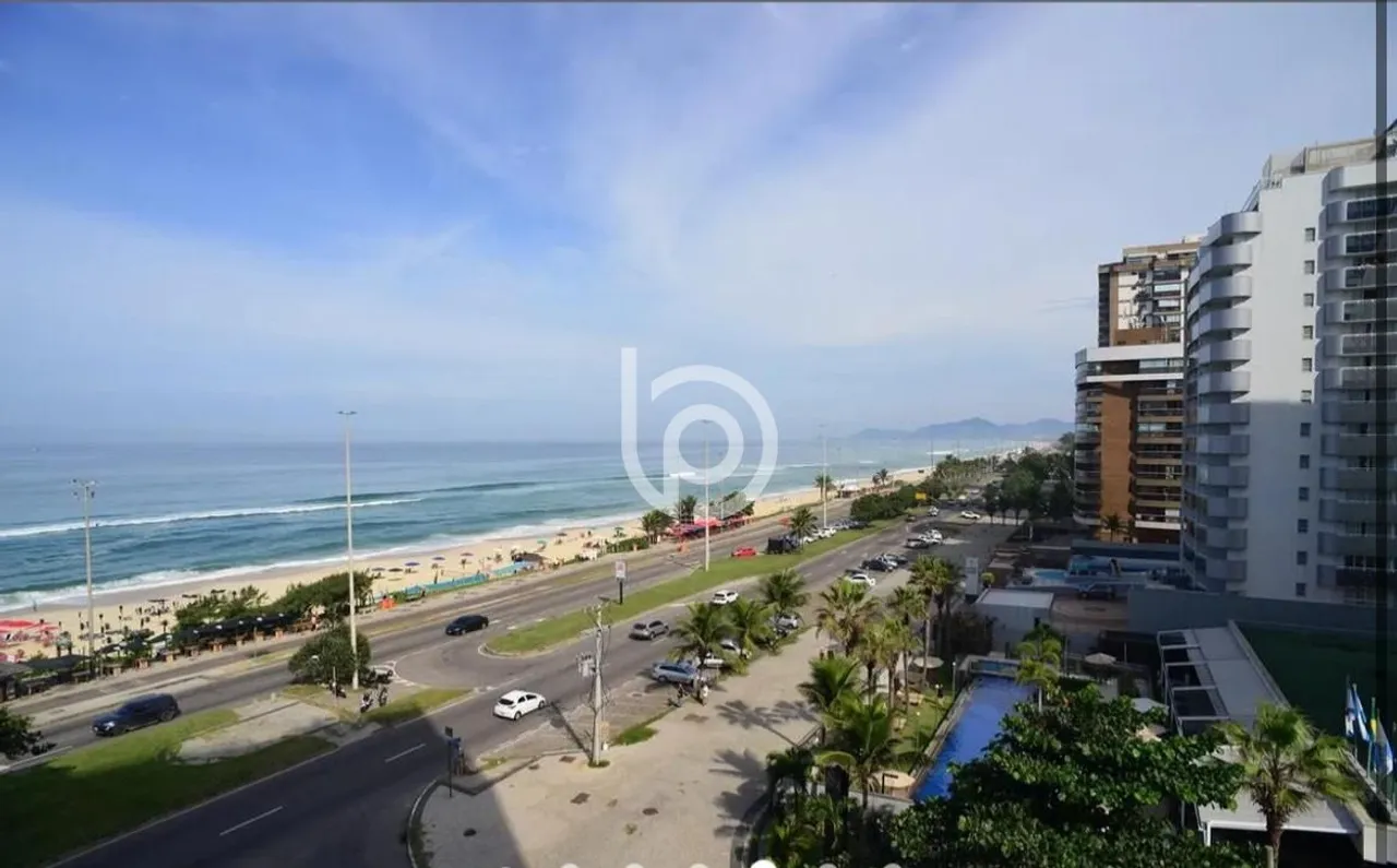 Furnished 1-bedroom apartment with glass-enclosed balcony — photo 17
