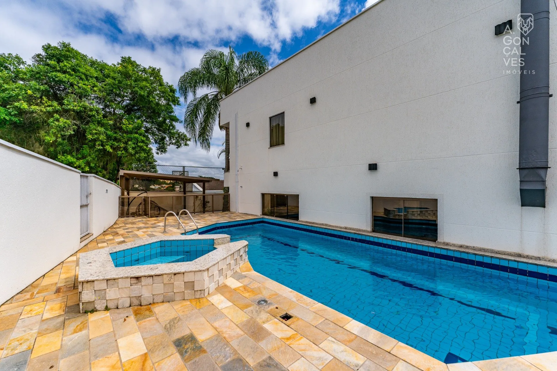 Unfurnished house with 4 bedrooms and 5 bathrooms — photo 42