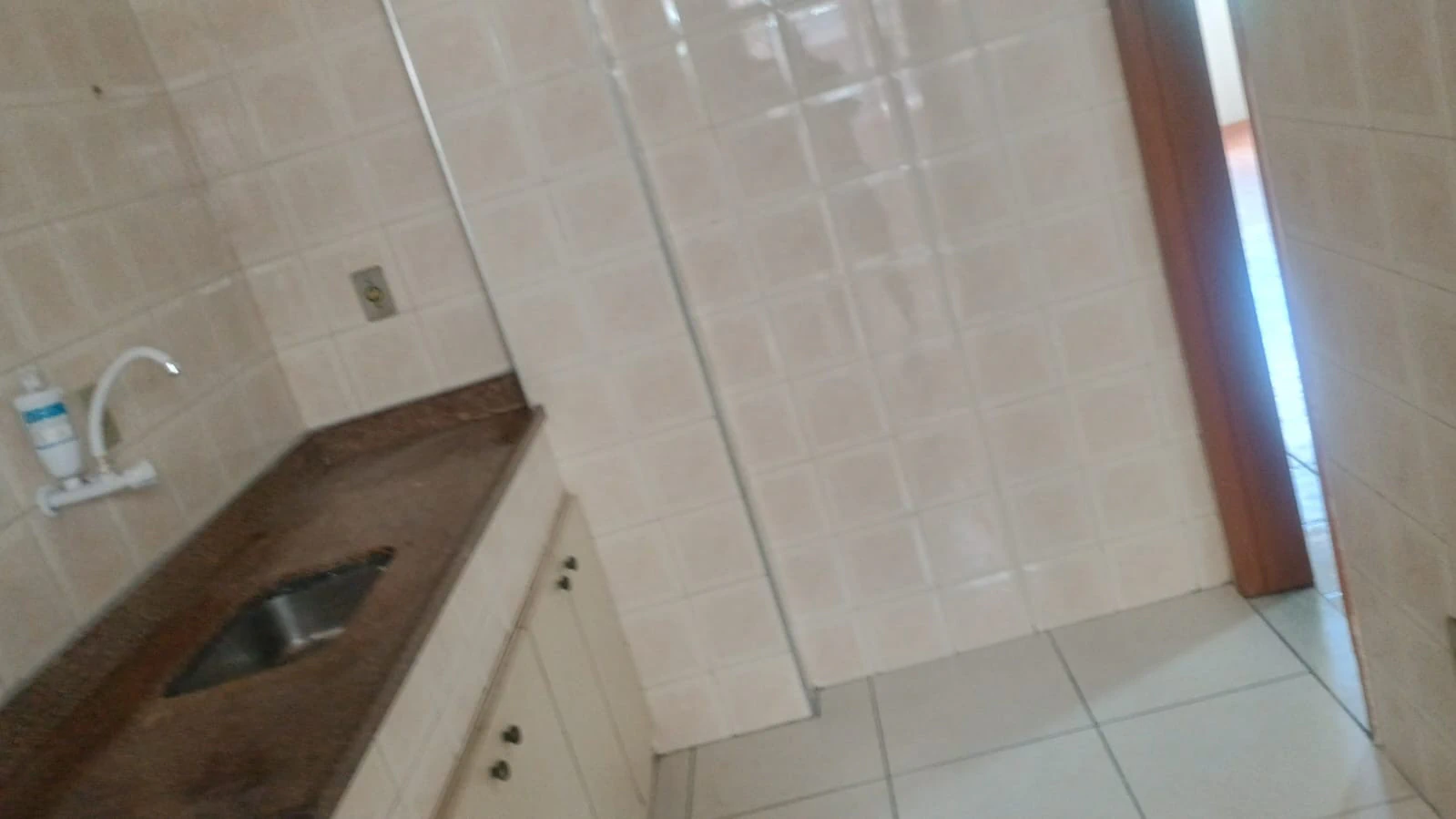 Apartamento de 2 quartos com 2 banheiros e cozinha fechada — photo 2