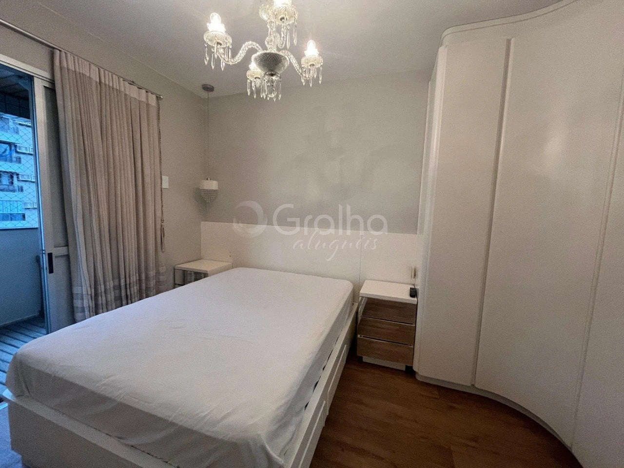 3-bedroom apartment with a washing machine in Florianópolis — photo 17