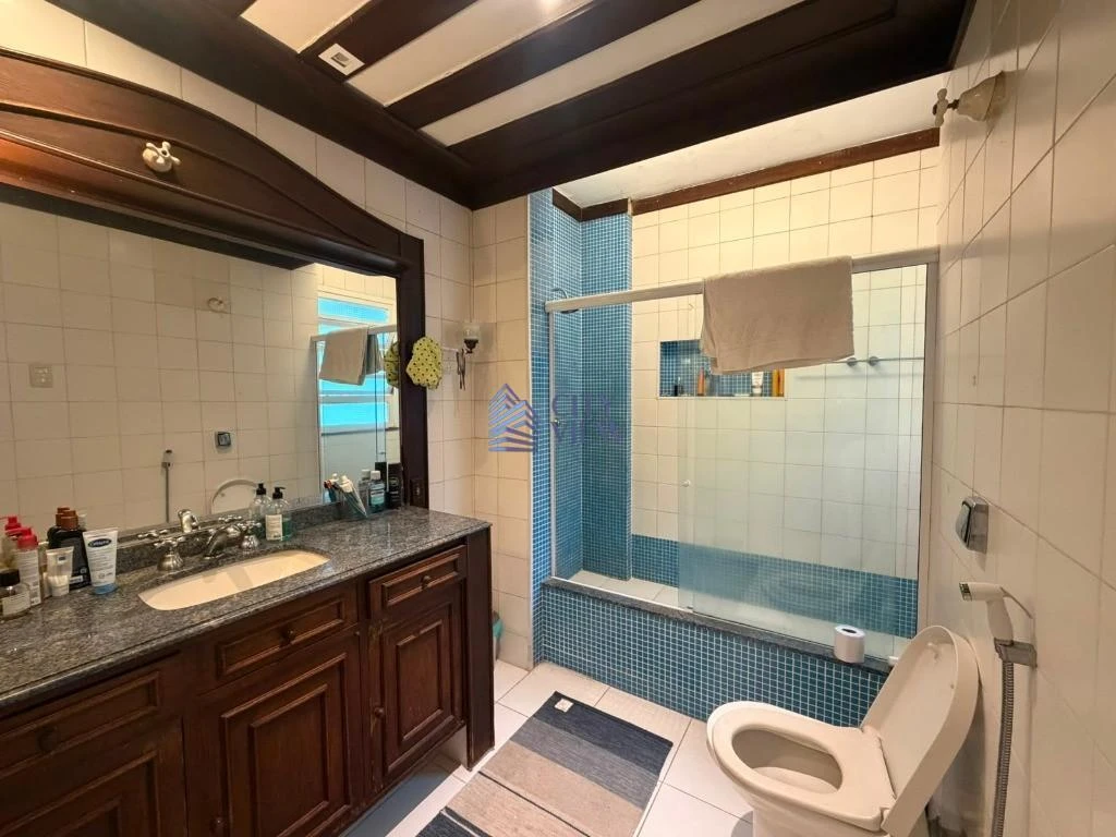 4-bedroom 500 m² house with 5 bathrooms — photo 18