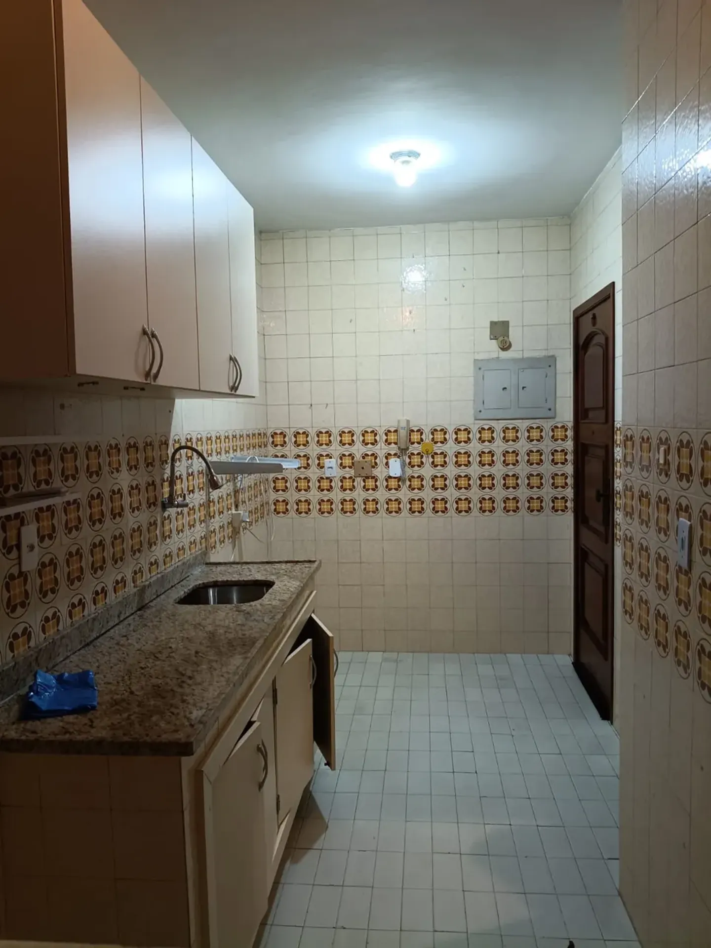 Деревянный пол или ламинат и 2 спальни: квартира 80 м² — photo 5