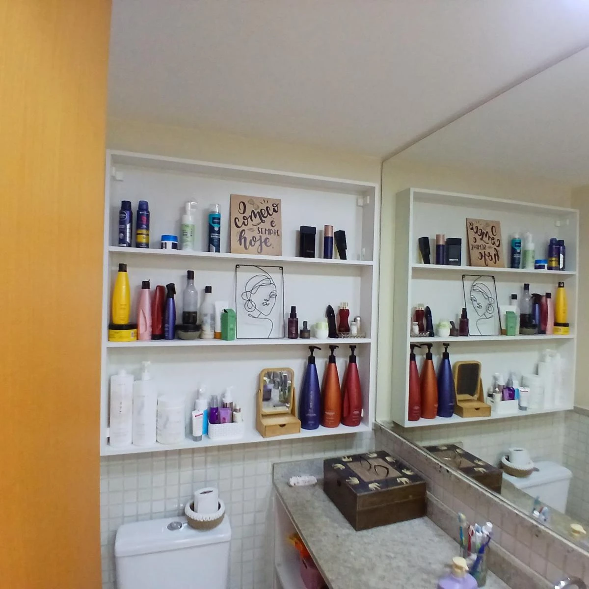 Mountain view in a 3-bedroom apartment, 83 m² — photo 28