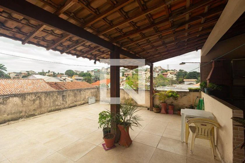 2-bedroom house with a grill on the balcony — photo 25