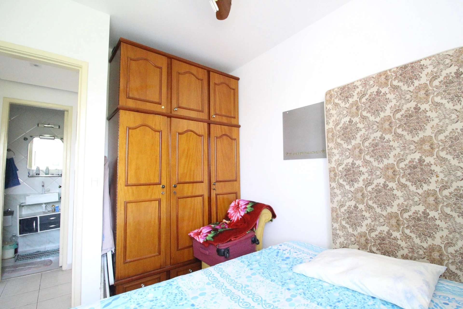 Unfurnished 2-bedroom apartment with 1 bath and parking — photo 3