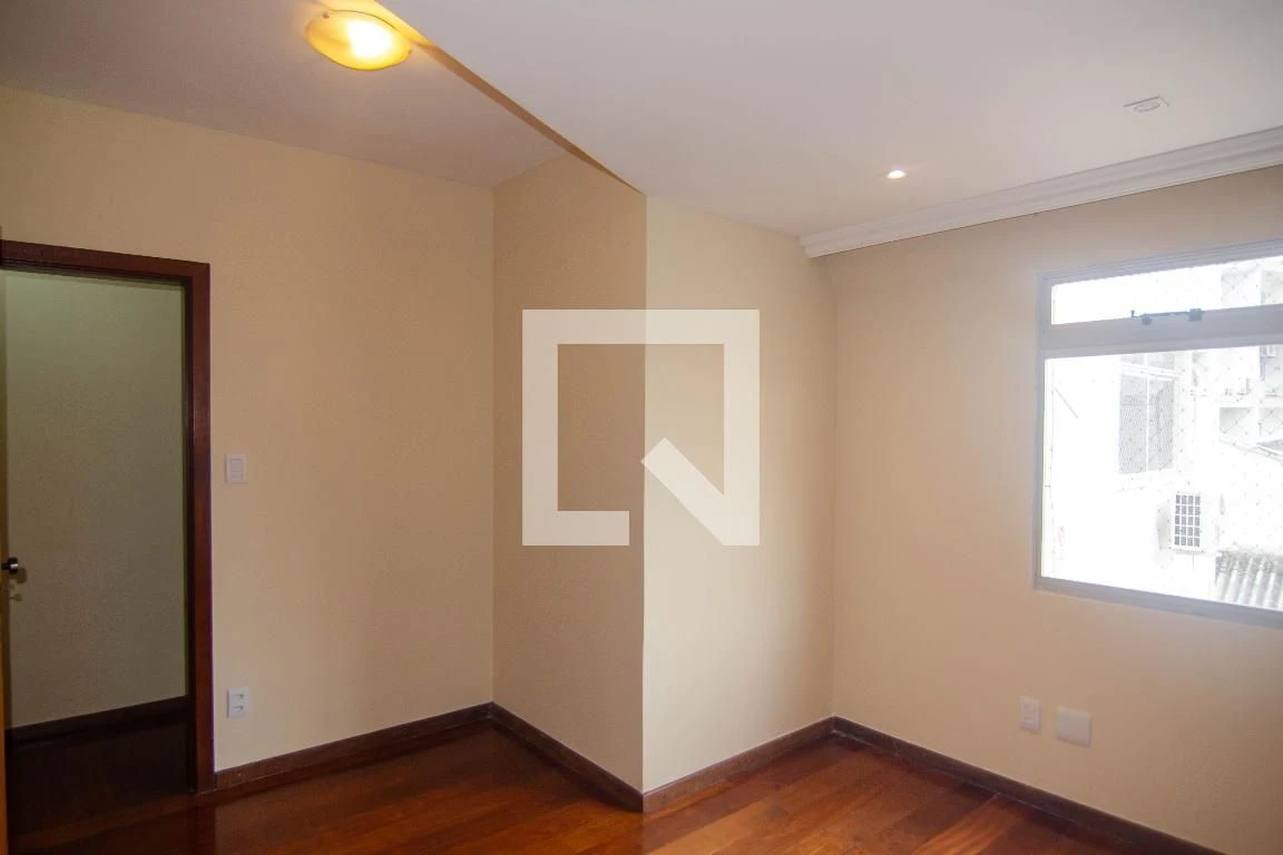 Apartamento sem mobília com 4 quartos e 4 banheiros — photo 41