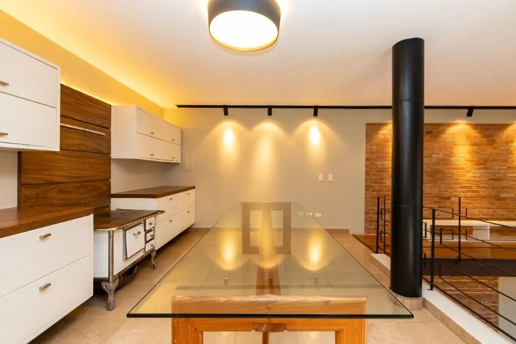 Casa industrial sin amueblar con 3 dormitorios y 890 m² — photo 36