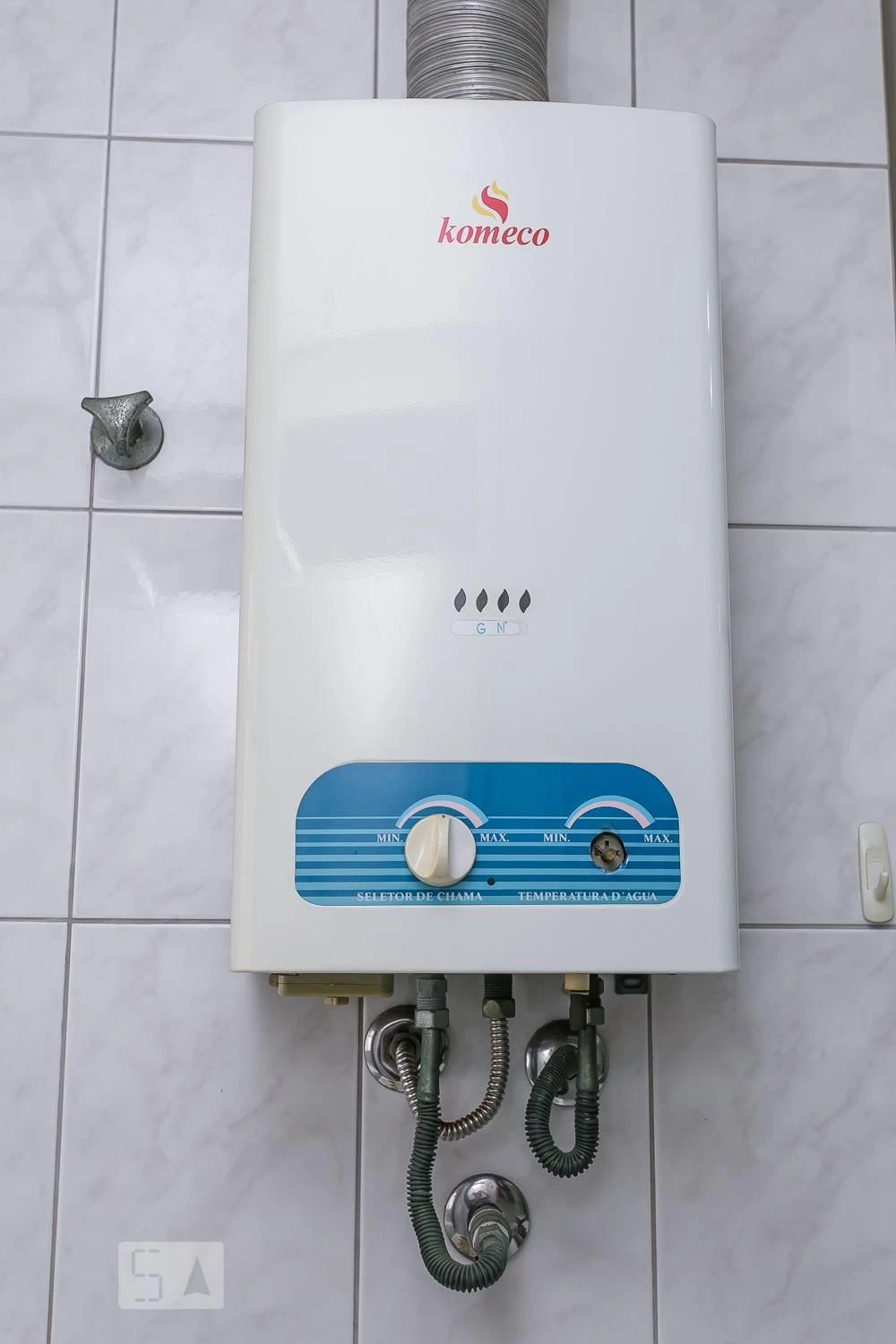 Piso amueblado con 2 dormitorios, 2 baños y 1 plaza — photo 4